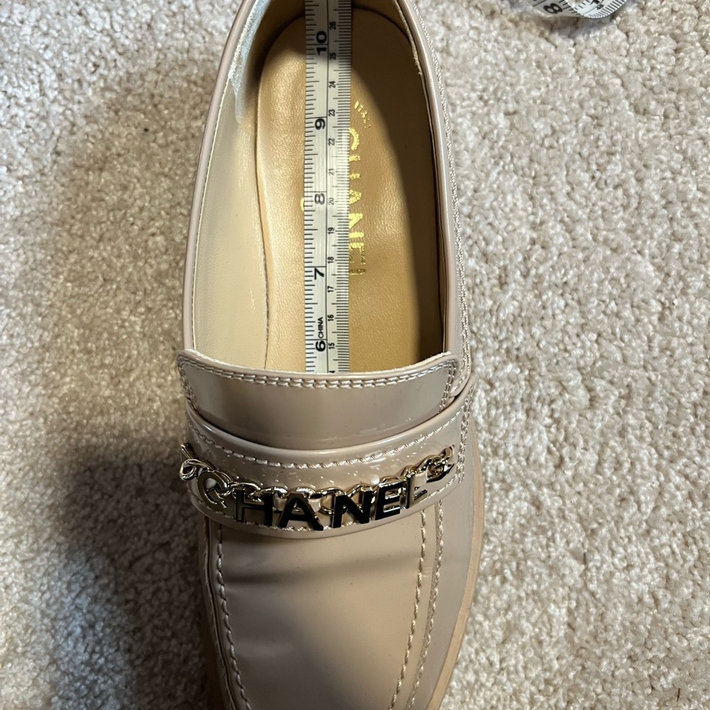 Chanel bonnie cream nude Clyde 20mm loafer flats (for size 9.5-10 feet size 41) - Picture 14 of 16